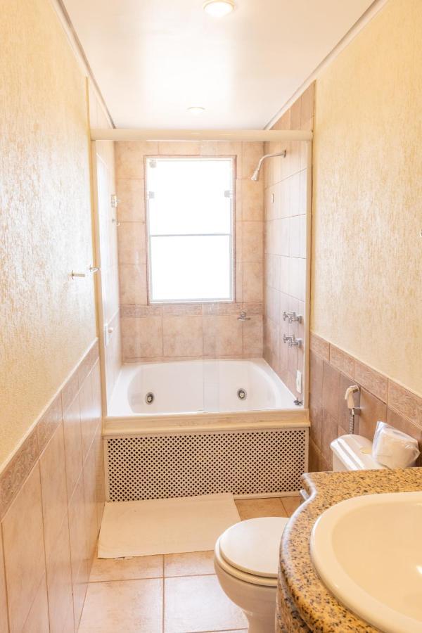 Deluxe Suite Spa Bath,1071284833:JPEG